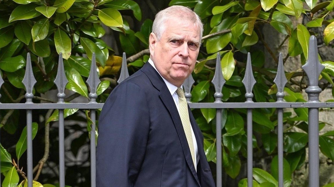 Король Карл III нарушил молчание по поводу скандала вокруг принца Эндрю