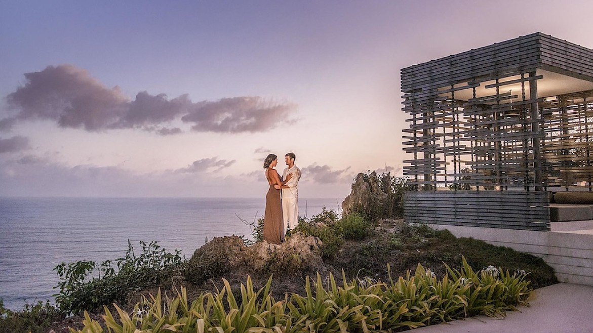 Романтика, закат и день Святого Валентина – в Alila Villas Uluwatu
