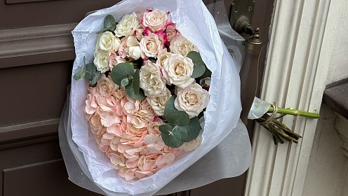 Цветочный код: какие флористические решения выбирают звездные пары