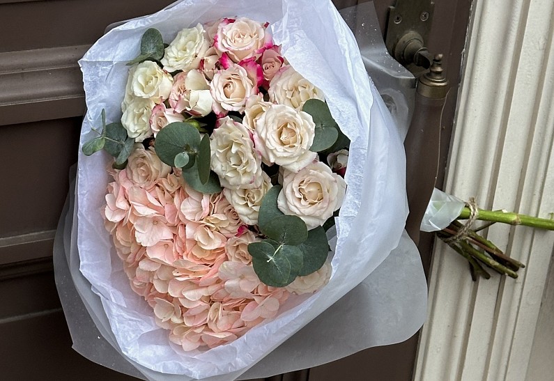 Цветочный код: какие флористические решения выбирают звездные пары