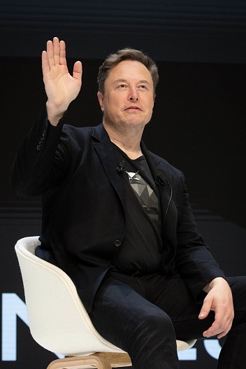 Илон Маск