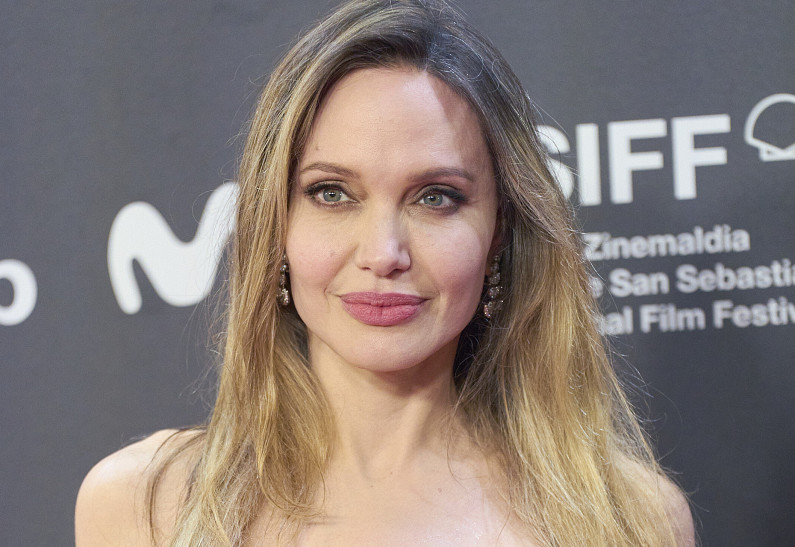 Анджелина Джоли сделала заявление по поводу двойной мастэктомии