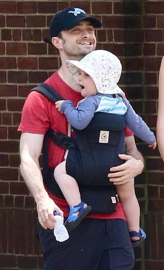 Дэниел Рэдклифф с сыном