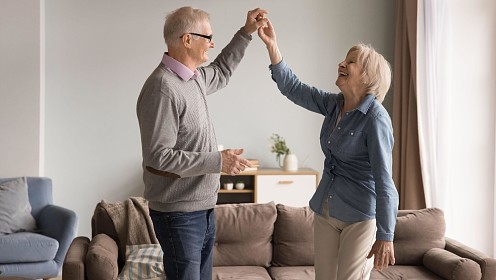 «Серебряный возраст» без стереотипов: что знаменитости говорят о пенсии