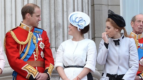 Принц Уильям может поставить крест на будущем Беатрис и Евгении из-за связей их отца с Эпштейном