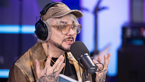 Филипп Киркоров презентовал новую песню на «Авторадио» и рассказал о возвращении на большую сцену