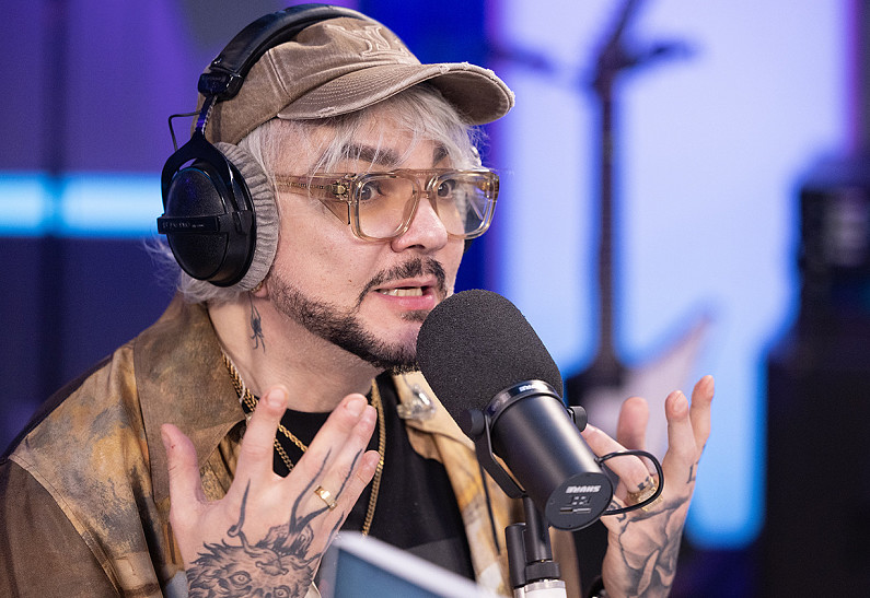 Филипп Киркоров презентовал новую песню на «Авторадио» и рассказал о возвращении на большую сцену