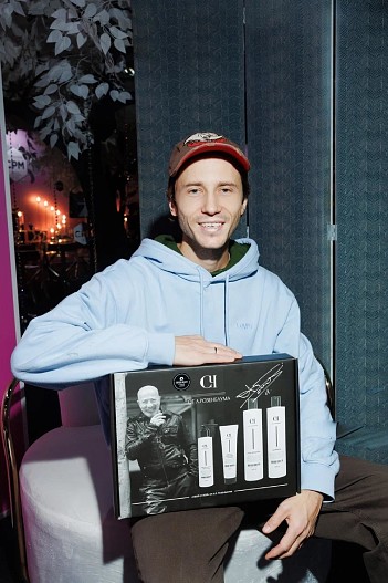 Антон Азаров