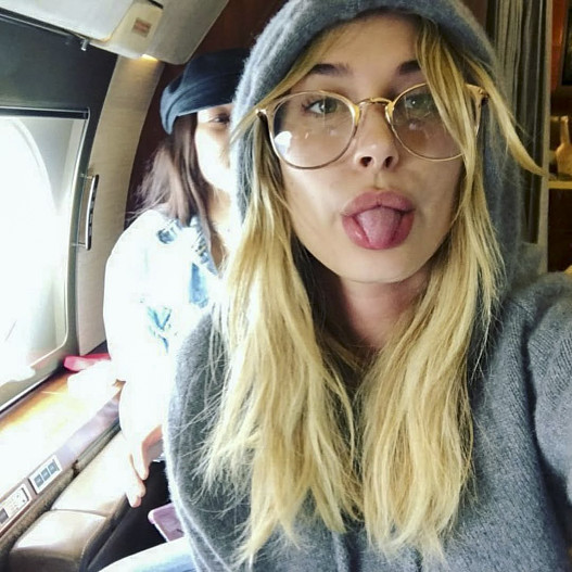 Хейли Бибер