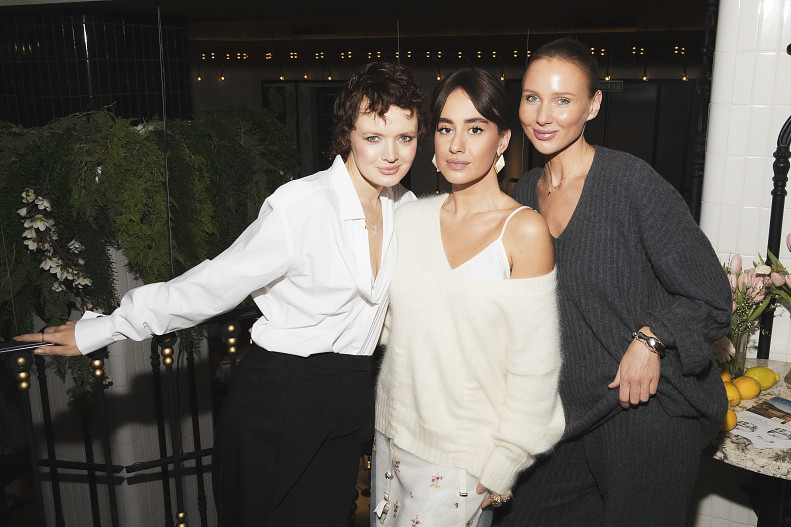 Инна Комбарова, Милана Пич  Евгения Тарлецкая