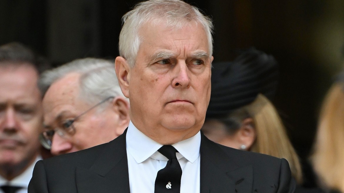 12-часовой допрос и крах репутации: экс-принц Эндрю был арестован