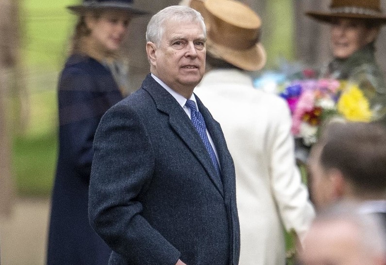 Бывшая домработница рассказала о странностях поведения принца Эндрю в спальне