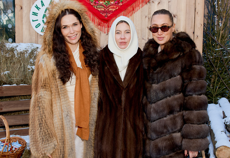 Юлианна Караулова, Полина Аскери и другие на праздновании Широкой Масленицы