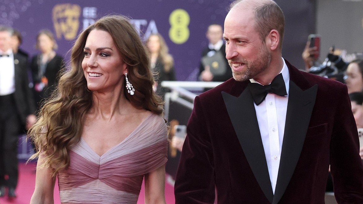 Принц Уильям и Кейт Миддлтон, Моника Беллуччи, Эмма Стоун и другие звезды на красной дорожке BAFTA-2026