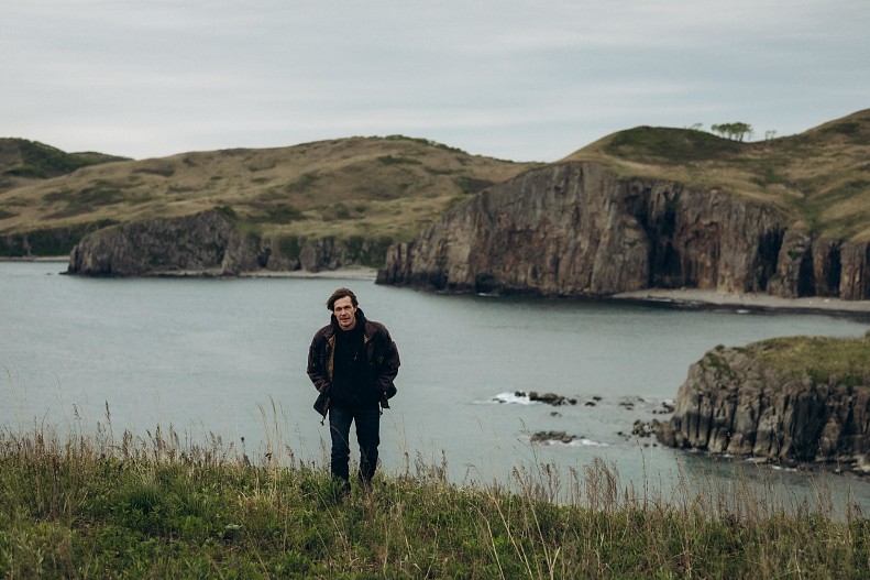 Артём Быстров на съемках фильма «Большая земля»