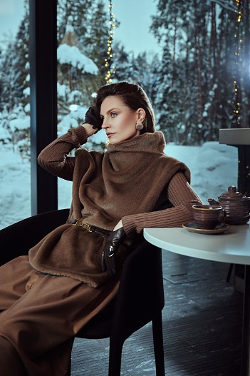 Чайный дом VERBA. На Саше: манишка, брюки — всё Urban Mirror; водолазка 12storeez