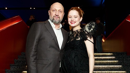 Мила Ершова и Святослав Рогожан, Гоша Куценко, Саша Бортич и Давид Сократян и другие гости премьеры сериала «Встать на ноги»