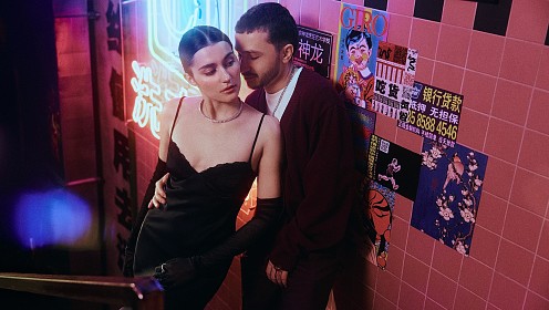 Чем порадовать девушку в День Всех Влюбленных?