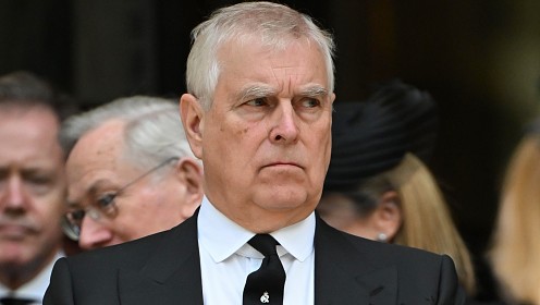 Бывший принц Эндрю официально покидает поместье «Королевская ложа»