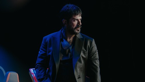 Актер Бурак Озчивит и режиссер  Чагры Шенсой — впервые о моноспектакле  «Самая красивая девушка Стамбула»