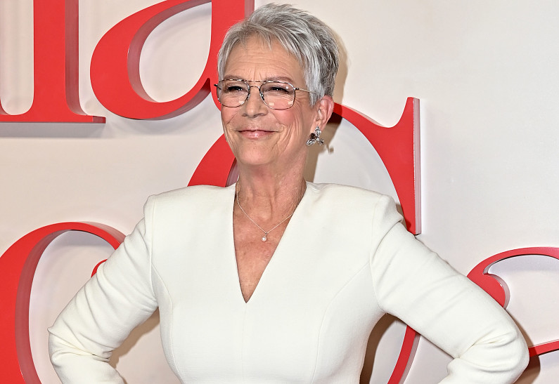 Джейми Ли Кертис отпраздновала 27 лет трезвости