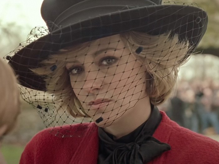 Кристен Стюарт в образе принцессы Дианы