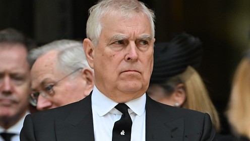 Последнее унижение Эндрю: принц Уильям и Карл III выгнали его из королевской резиденции в полночь