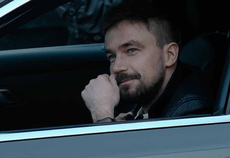 Александр Петров, Юлия Снигирь, Полина Гухман, Игорь Миркурбанов: новые фото со съемок «После Фишера. Инквизитор»