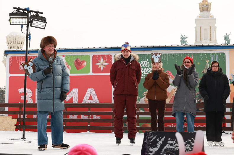 Константин Хабенский, Александр Энберт, Евгения Медведева, Ольга Сутулова и Нюта Федермессер