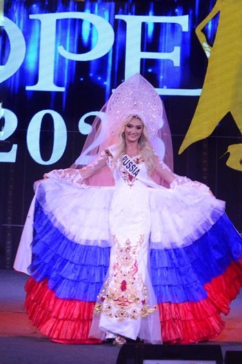 Ксения Гнедина