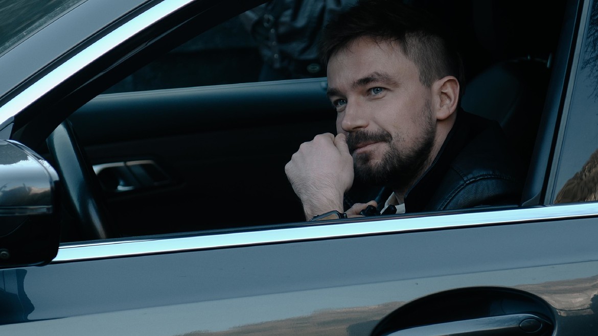 Александр Петров, Юлия Снигирь, Полина Гухман, Игорь Миркурбанов: новые фото со съемок «После Фишера. Инквизитор»