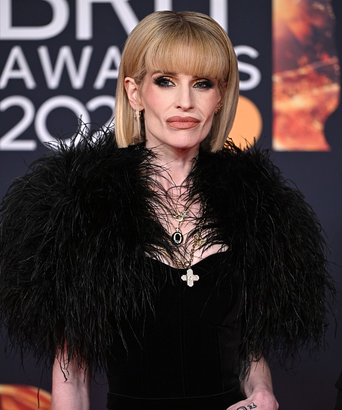 Келли Осборн шокировала публику своей болезненной худобой