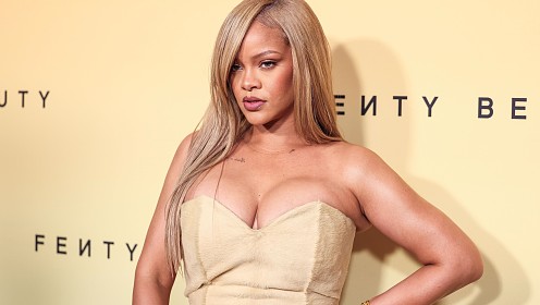 На Рианну было совершено вооруженное покушение