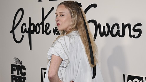 Хлоя Севиньи вернулась на подиум на Неделе моды в Париже