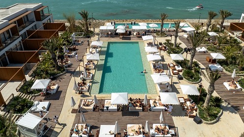 Sea Breeze: сценарий летних каникул