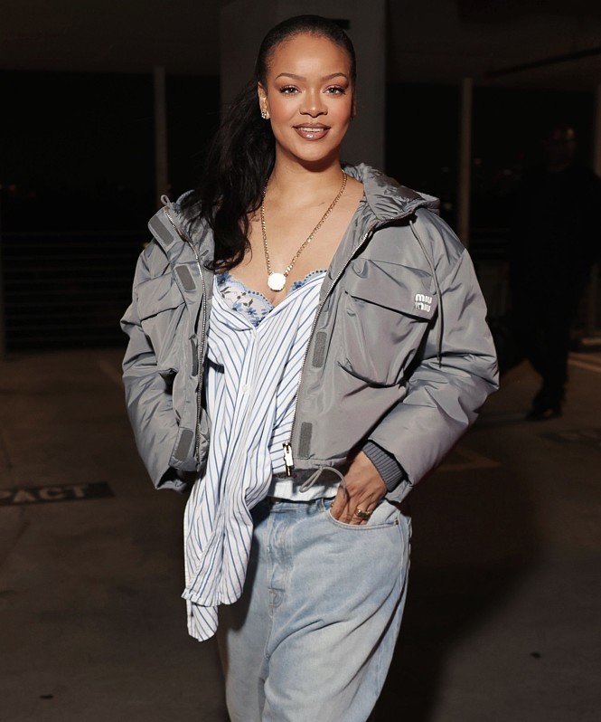 Рианна в спешке покинула Лос-Анджелес после покушения