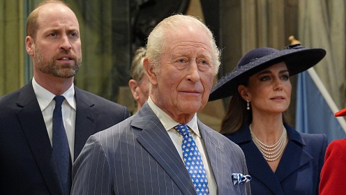 Короля Карла III и Кейт Миддлтон освистали из-за скандала с экс-принцем Эндрю