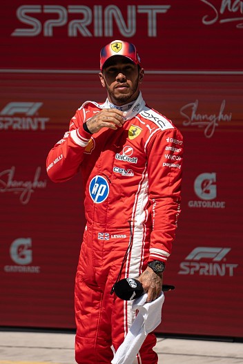 Льюис Хэмилтон