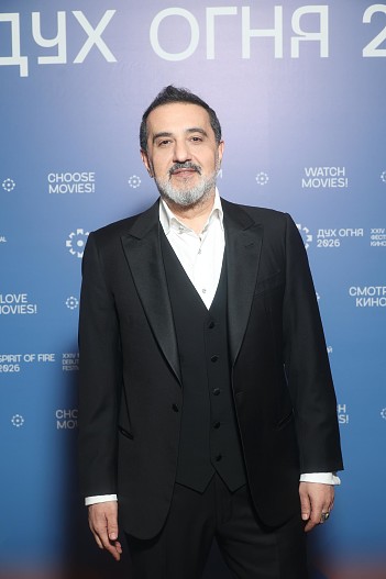 Эльчин Азизов