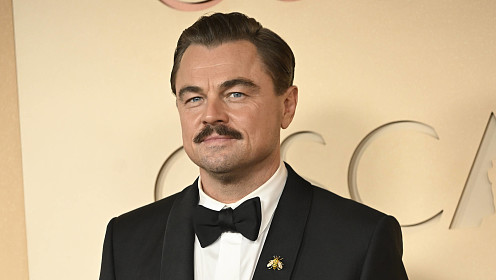 В Сети высмеяли новый имидж Леонардо ДиКаприо на красной дорожке «Оскара»