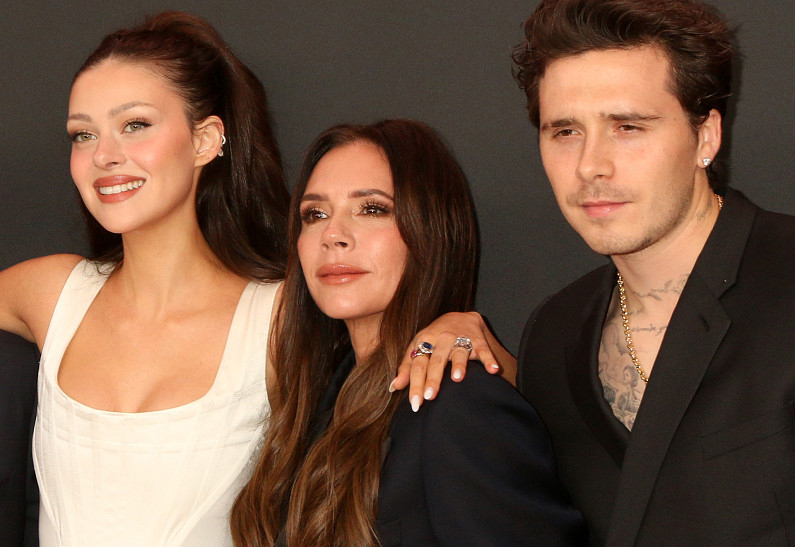 Бруклин Бекхэм демонстративно проигнорировал Викторию Бекхэм в День матери