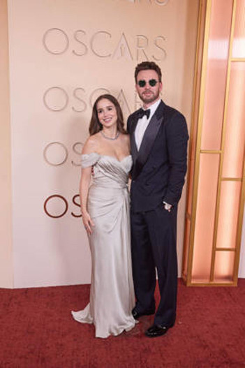 Альба Баптиста и Крис Эванс