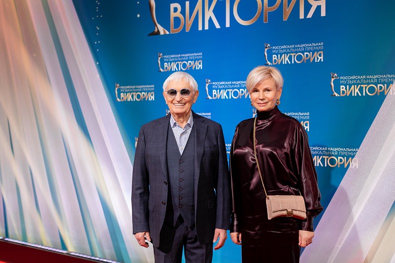 Николай Агутин с супругой