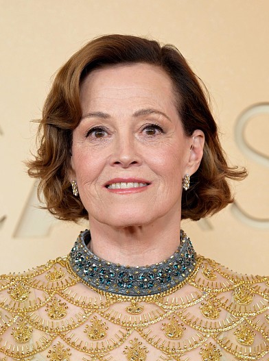 Сигурни Уивер