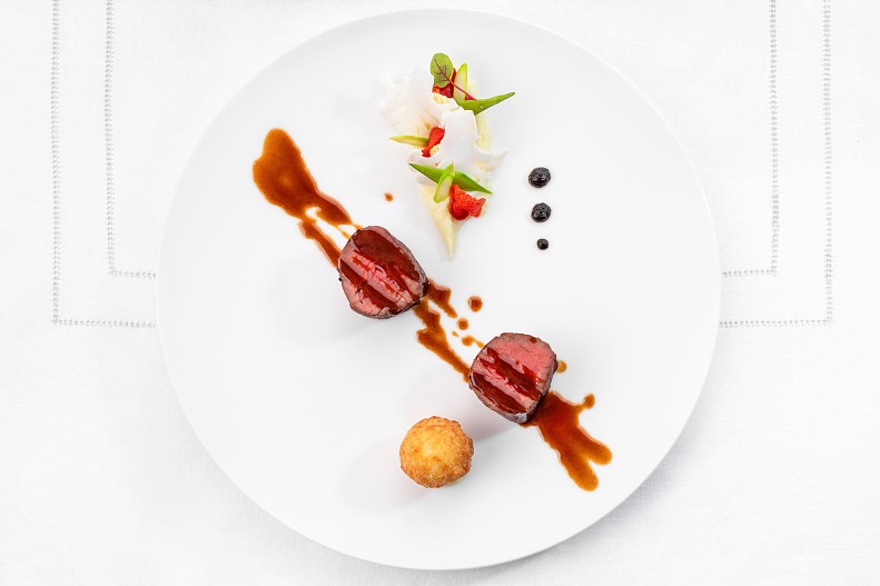 Телятина с пюре из печеного картофеля