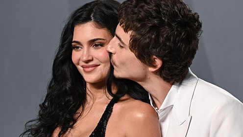 Тимоти Шаламе и Кайли Дженнер, Белла Хадид, Дуа Липа, Мария Шарапова и другие звезды на афтепати «Оскара»