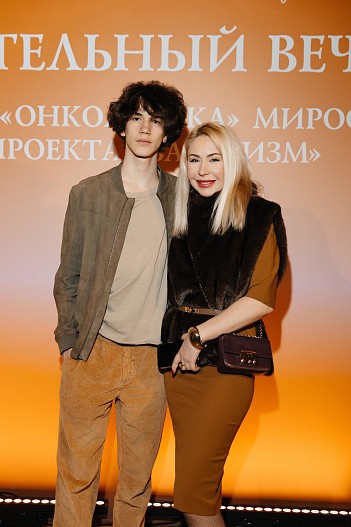 Анастасия Гребёнкина с сыном