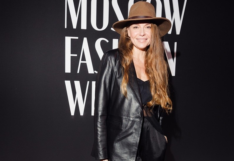 Любовь Толкалина, Снежина Кулова, Светлана Степанковская на показе в рамках Недели моды в Москве