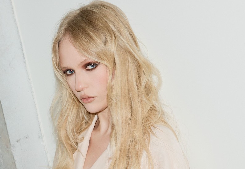 Елизавета Базыкина, Егор Крид, Маша Миногарова и Наталья Османн поддержали показ бренда RUBAN в рамках Московской недели моды