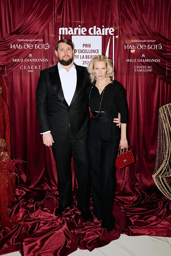 Анна Слю с мужем